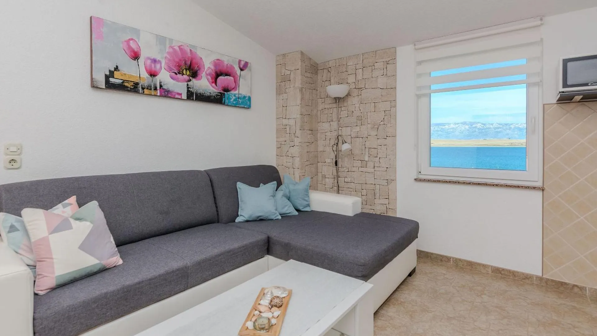 Apartments Tukara Vir 0*,